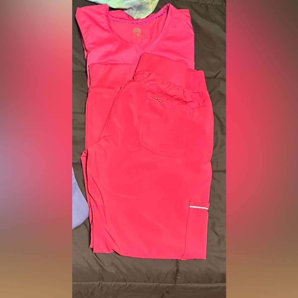 Scrub set